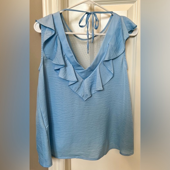 Springfield mesh sleeveless top in sky blue. European size 36 or US size S. - Picture 2 of 4